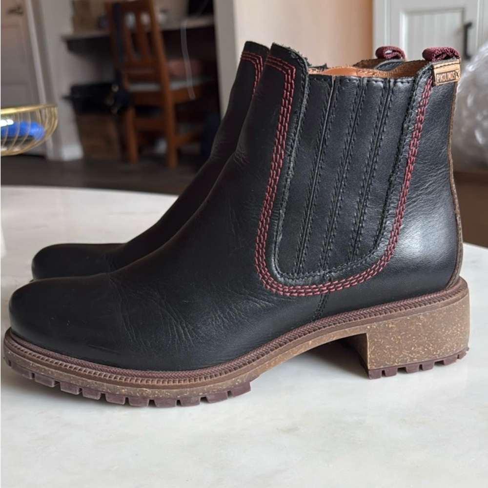 Pikolinos booties